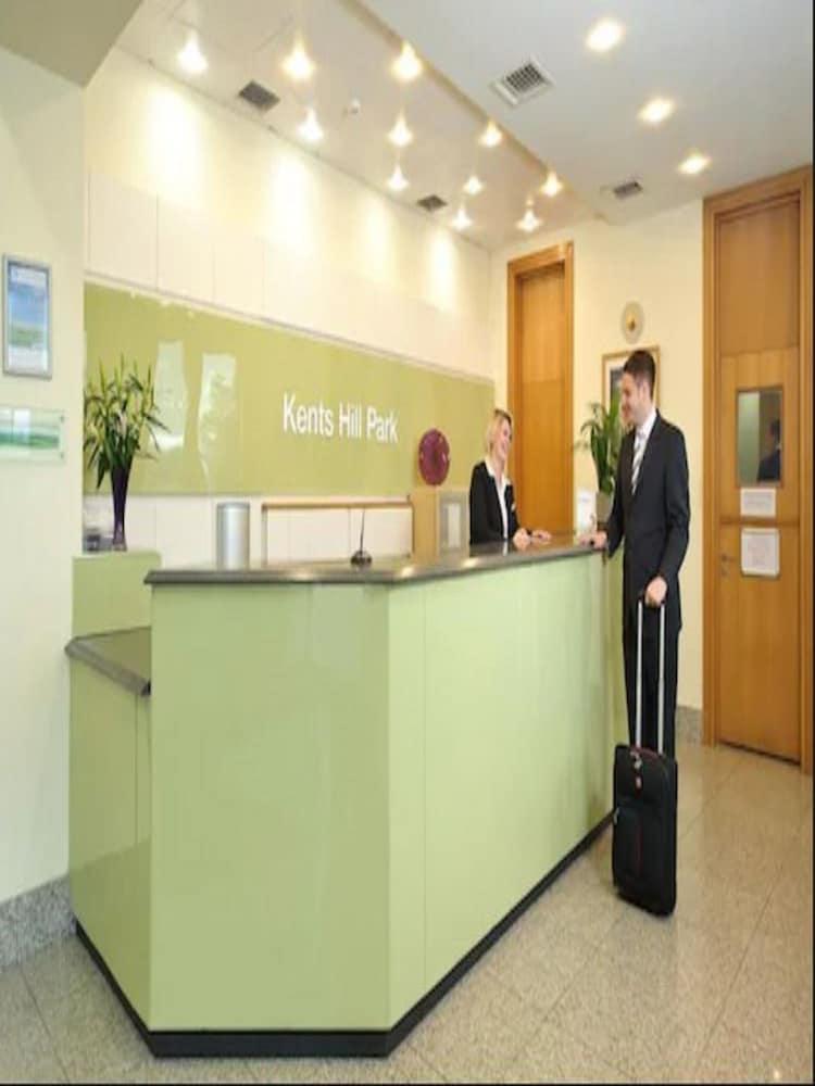 Hotel Kents Hill Park Training & Conference Centre Milton Keynes Esterno foto