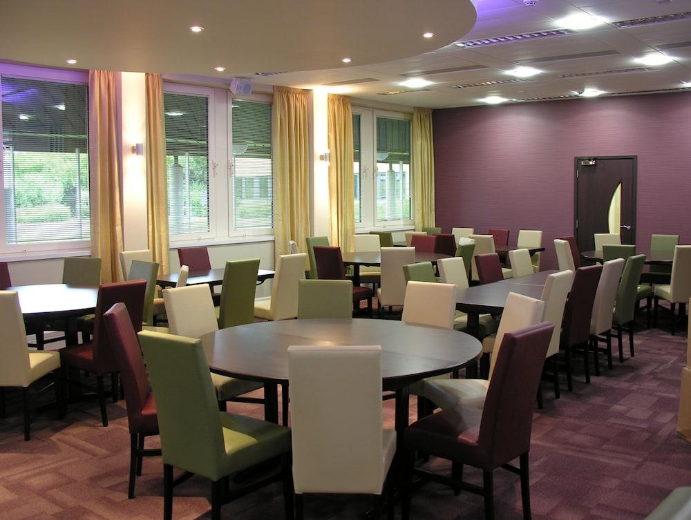 Hotel Kents Hill Park Training & Conference Centre Milton Keynes Esterno foto
