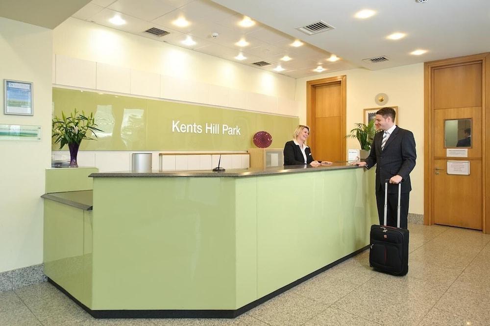 Hotel Kents Hill Park Training & Conference Centre Milton Keynes Esterno foto
