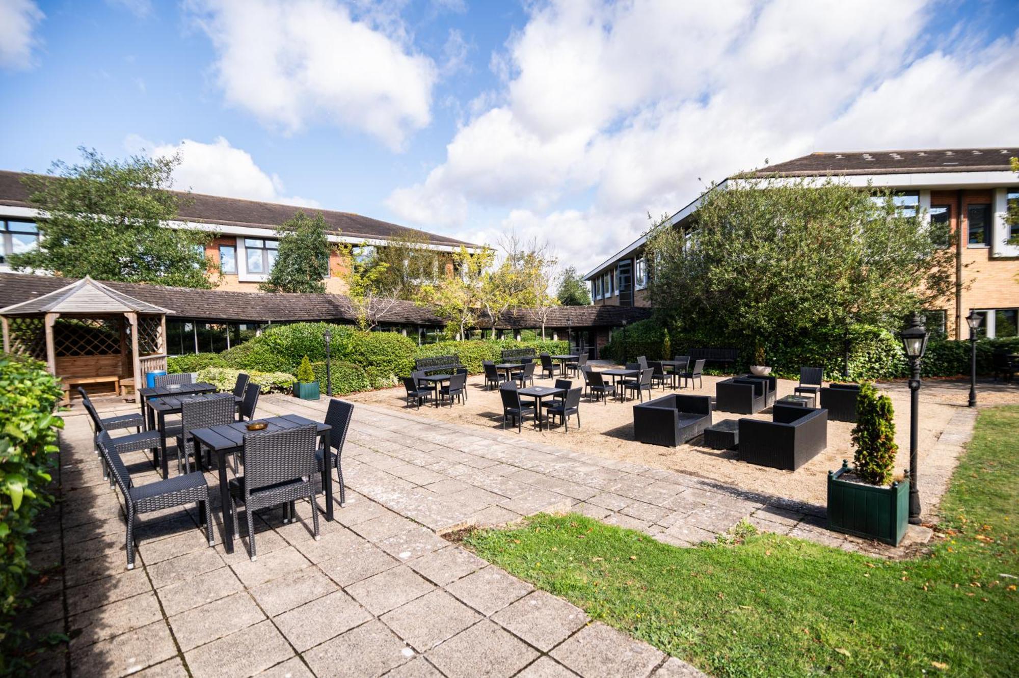 Hotel Kents Hill Park Training & Conference Centre Milton Keynes Esterno foto