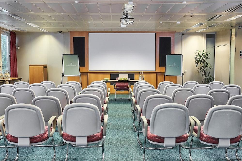 Hotel Kents Hill Park Training & Conference Centre Milton Keynes Esterno foto